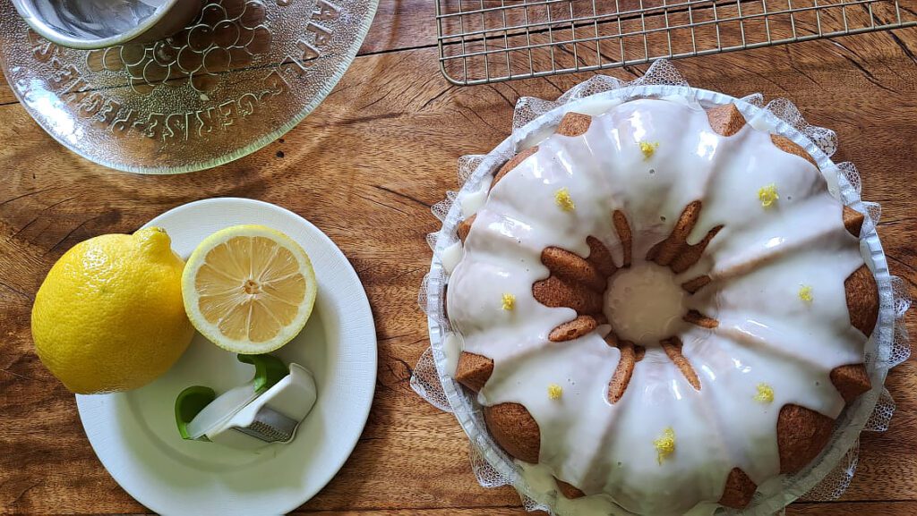 Bolo caseiro. Reviva momentos especiais com deliciosos bolos caseiros. Sabor e memórias felizes em cada receita!